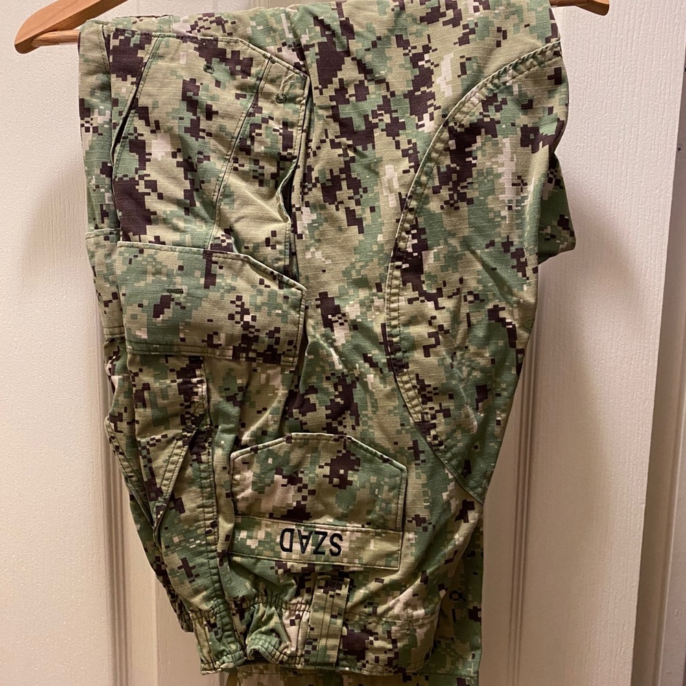 Navy NWU Type III Pants - Large/Regular